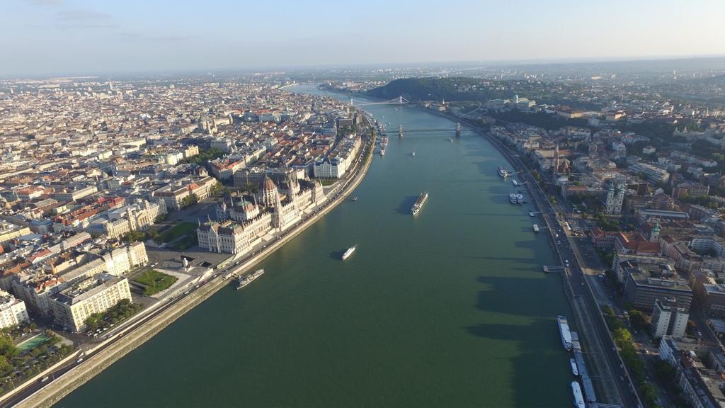 Parliament Penthouse Boutique B&B Budapest Bagian luar foto
