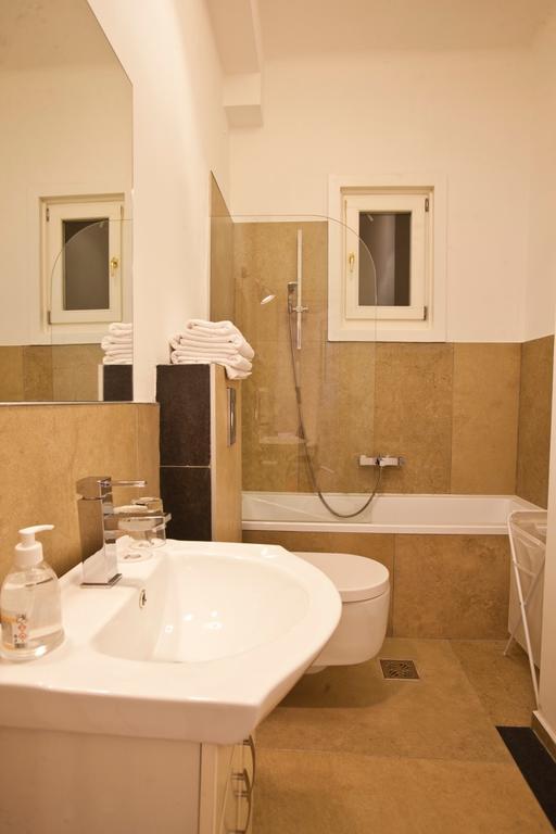 Parliament Penthouse Boutique B&B Budapest Bagian luar foto